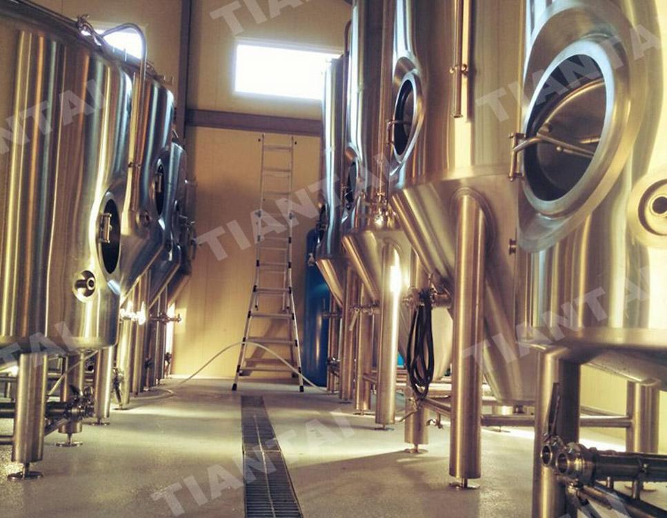 20 hl beer manufacturing plant installed in Korea